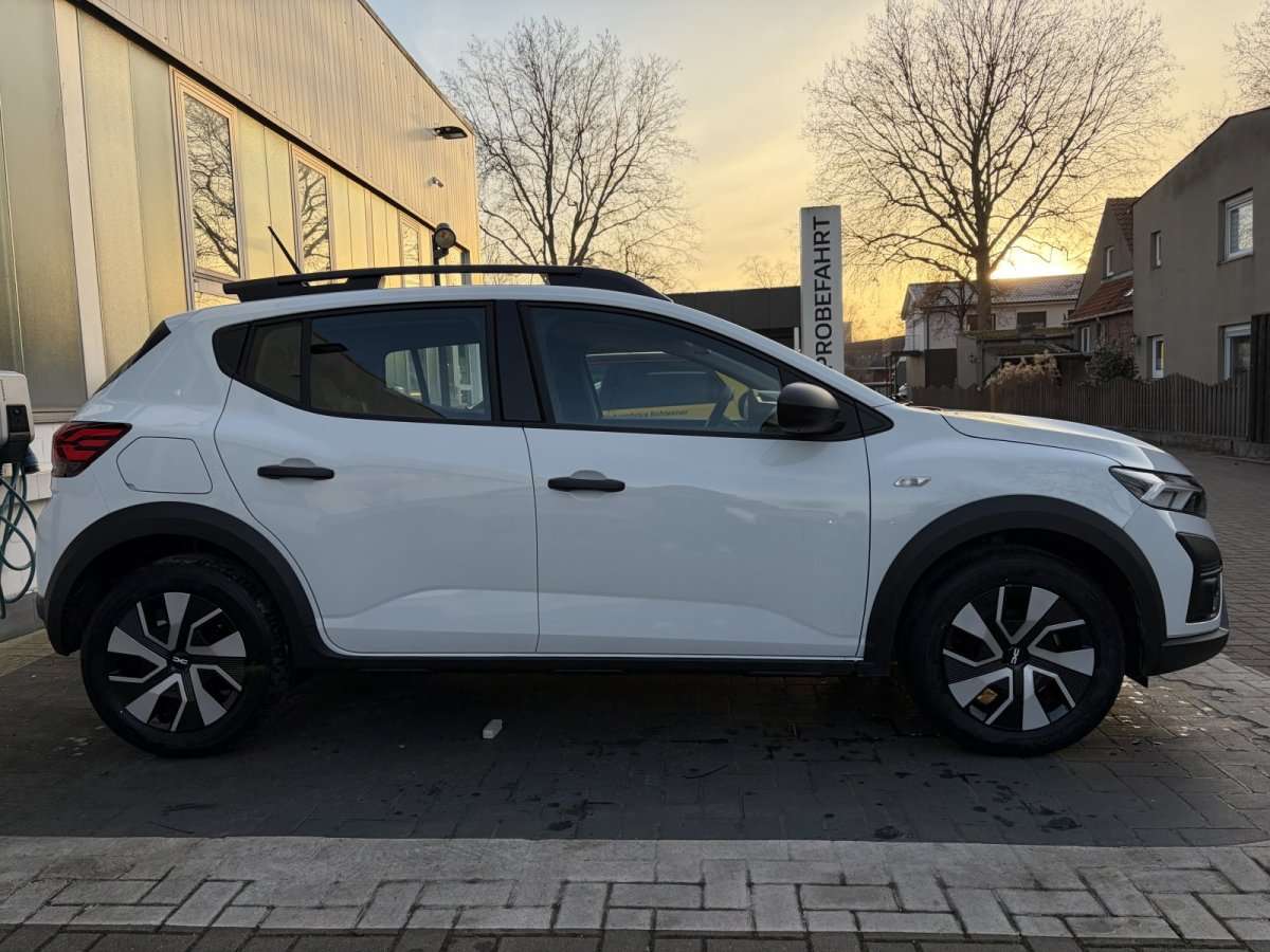 Fahrzeugbild eines Dacia Sandero