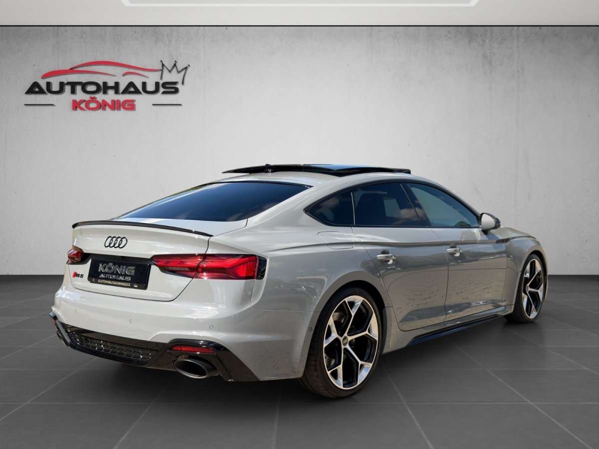 Fahrzeugbild eines Audi RS5