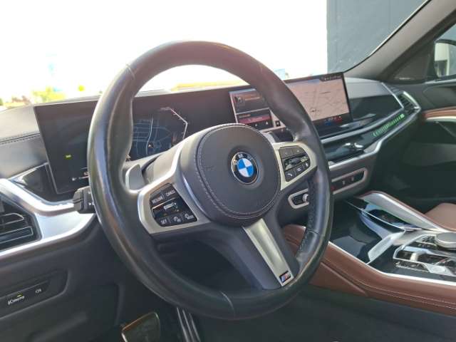 Fahrzeugbild eines BMW X6