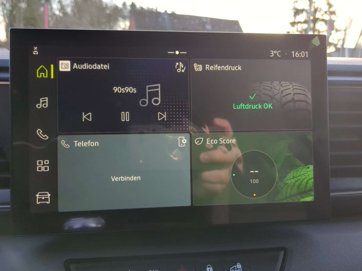 Fahrzeugbild eines Renault Master