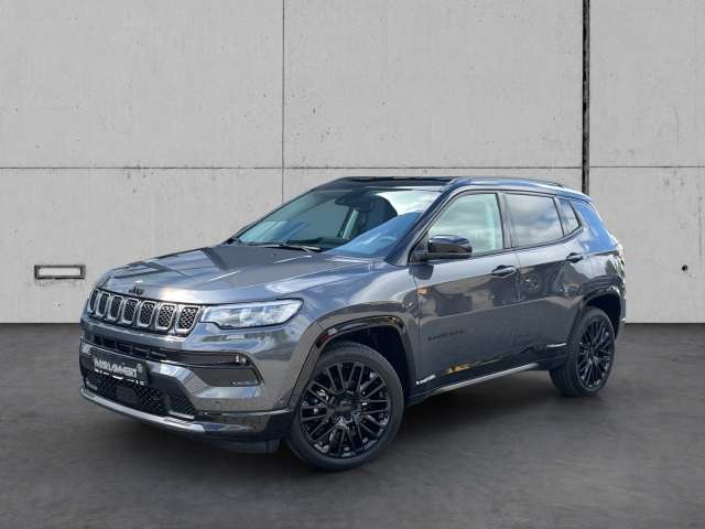 Fahrzeugbild eines Jeep Compass