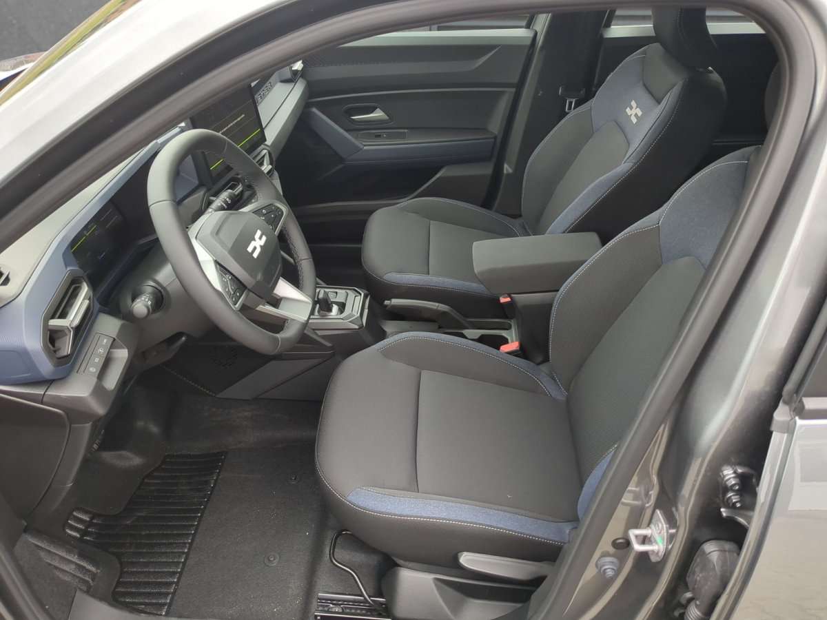 Fahrzeugbild eines Dacia Duster