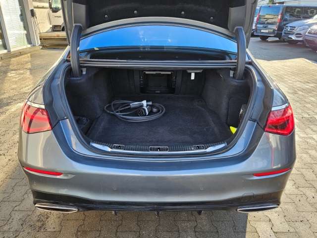 Fahrzeugbild eines Mercedes-Benz S-Klasse