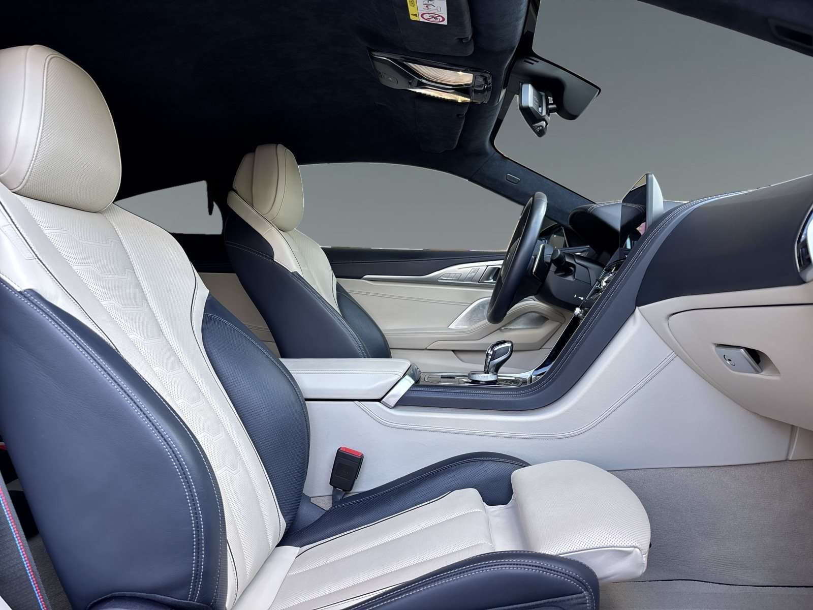 Fahrzeugbild eines BMW 8er-Reihe