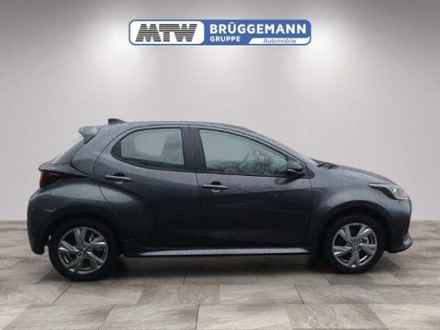 Fahrzeugbild eines Mazda Mazda2 Hybrid