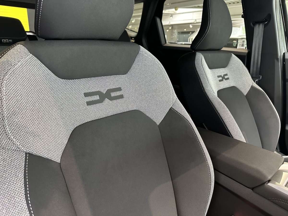 Fahrzeugbild eines Dacia Bigster