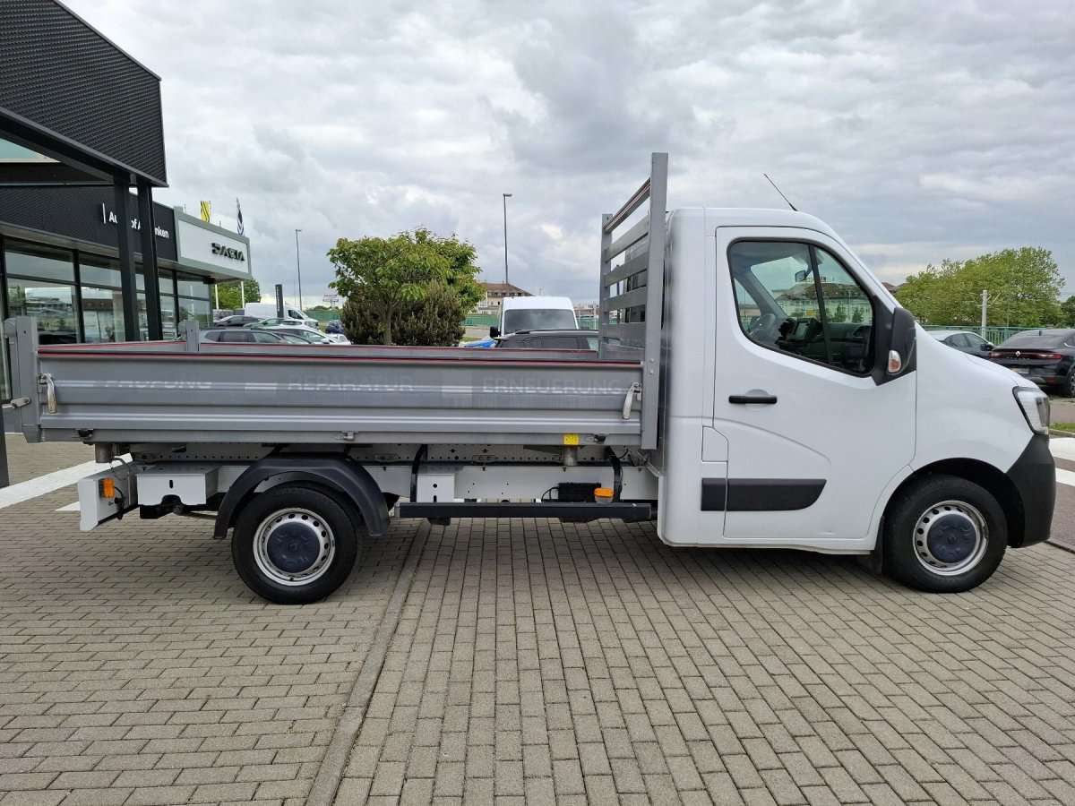 Fahrzeugbild eines Renault Master