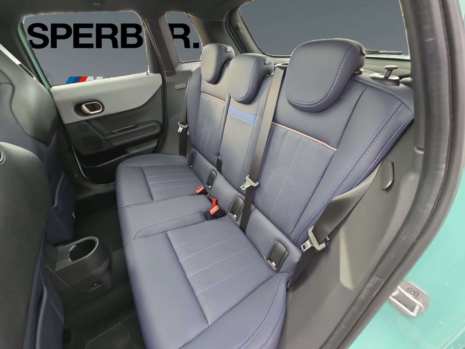 Fahrzeugbild eines MINI COOPER