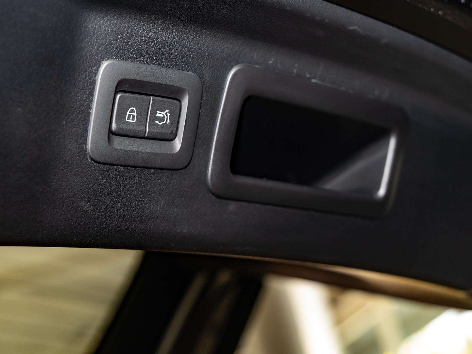 Fahrzeugbild eines Mazda CX-80