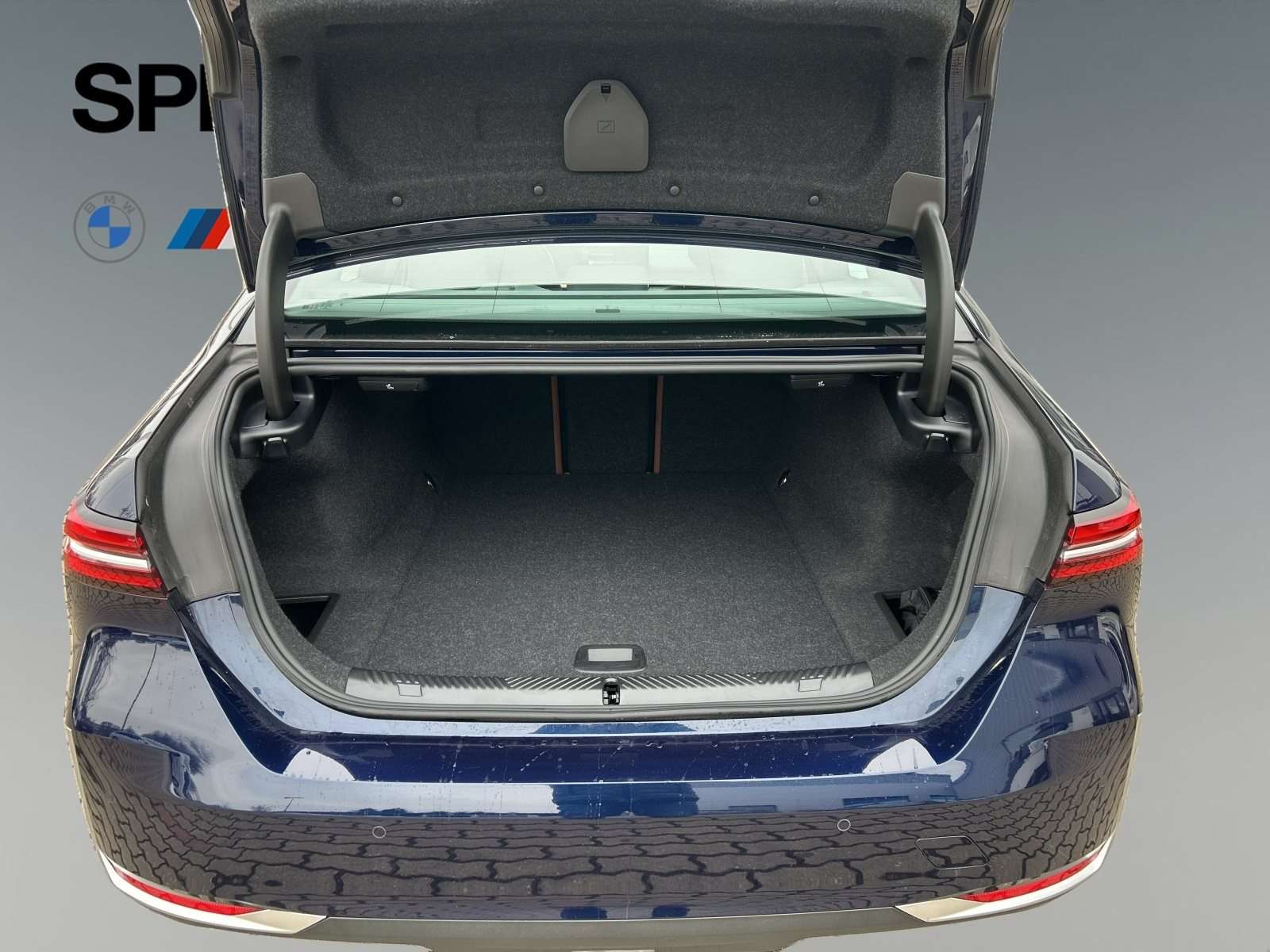 Fahrzeugbild eines BMW i5