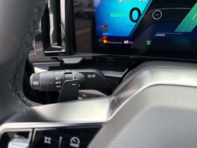 Fahrzeugbild eines Renault Rafale