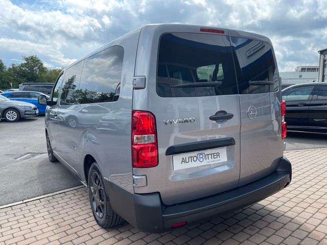 Fahrzeugbild eines Opel Vivaro