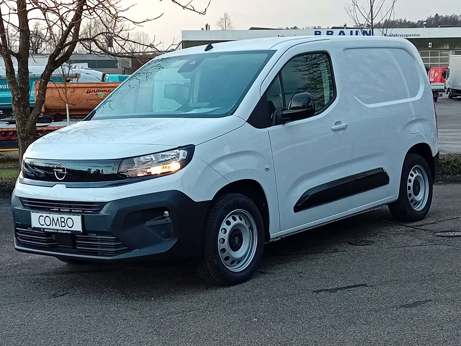 Fahrzeugbild eines Opel Combo Electric