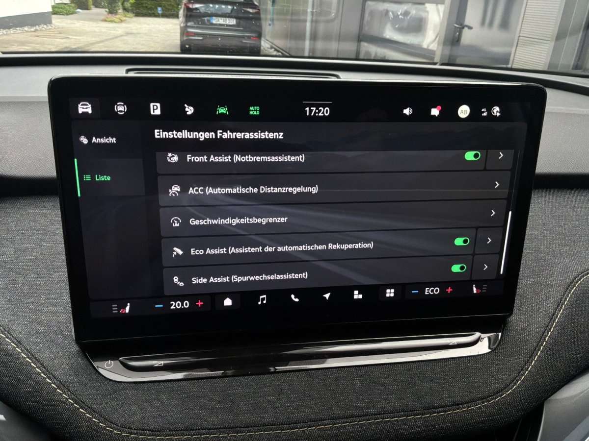 Fahrzeugbild eines Skoda ELROQ