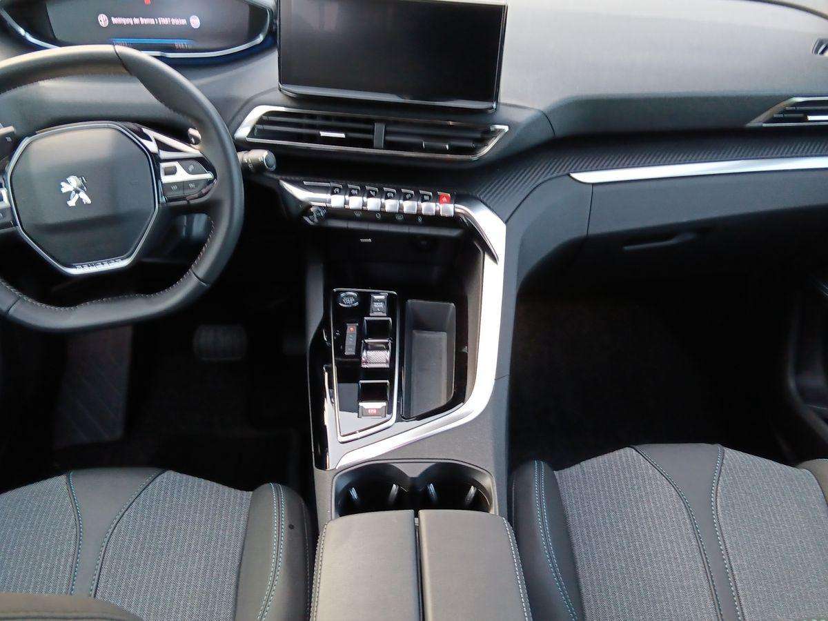 Fahrzeugbild eines Peugeot 5008