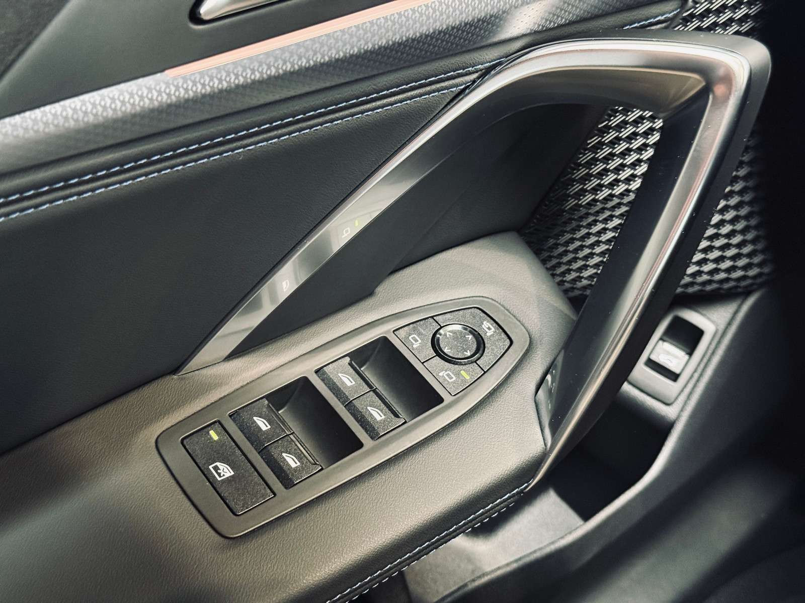 Fahrzeugbild eines BMW X2