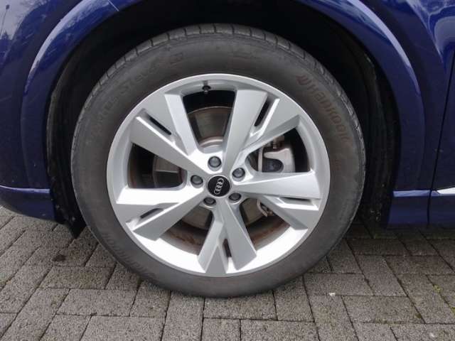 Fahrzeugbild eines Audi Q4 e-tron