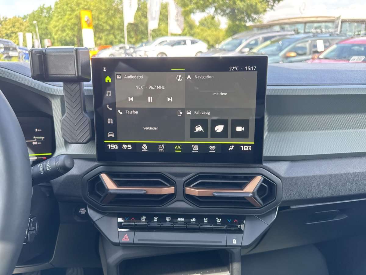 Fahrzeugbild eines Dacia Bigster