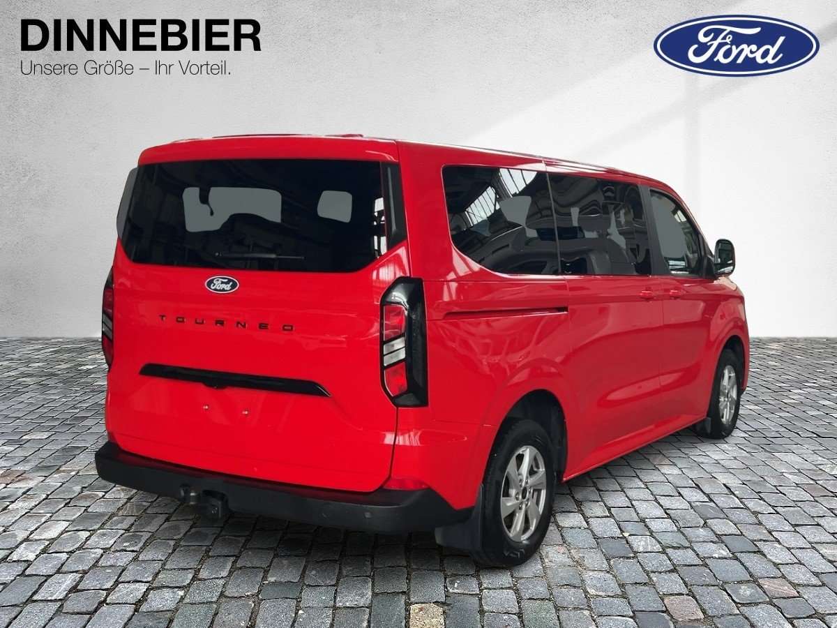 Fahrzeugbild eines Ford Tourneo Custom