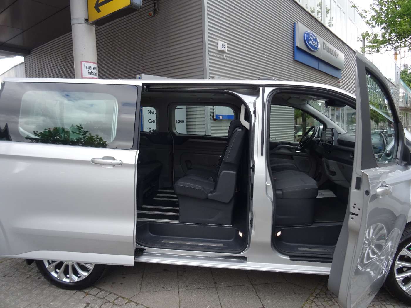 Fahrzeugbild eines Ford Tourneo Custom