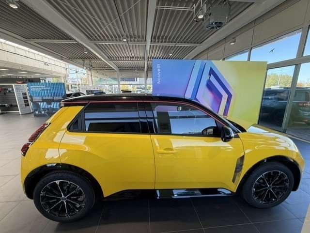 Fahrzeugbild eines Renault 5 E-TECH