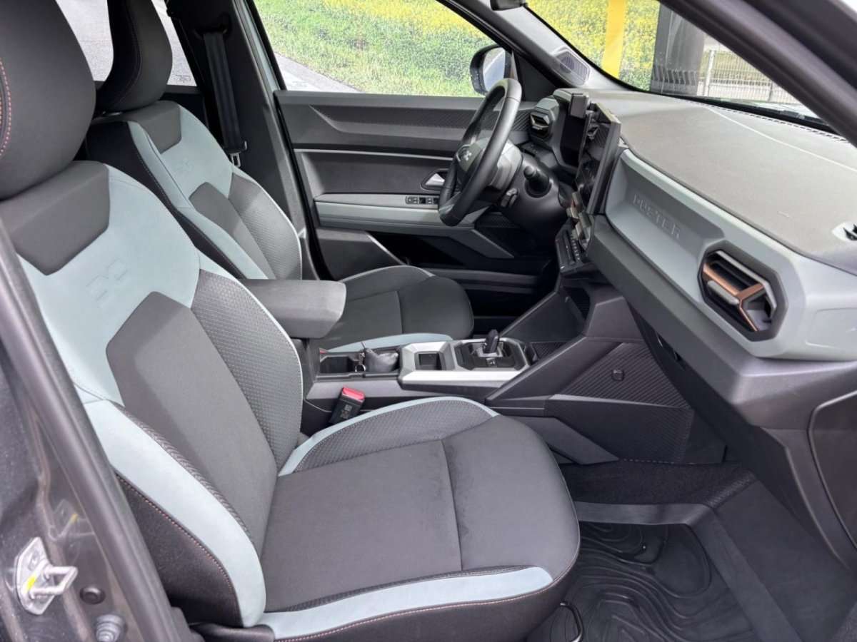 Fahrzeugbild eines Dacia Duster