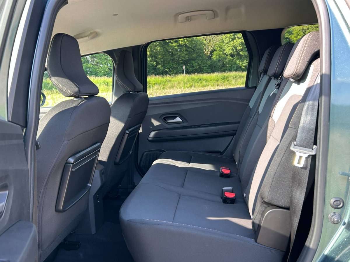 Fahrzeugbild eines Dacia Jogger