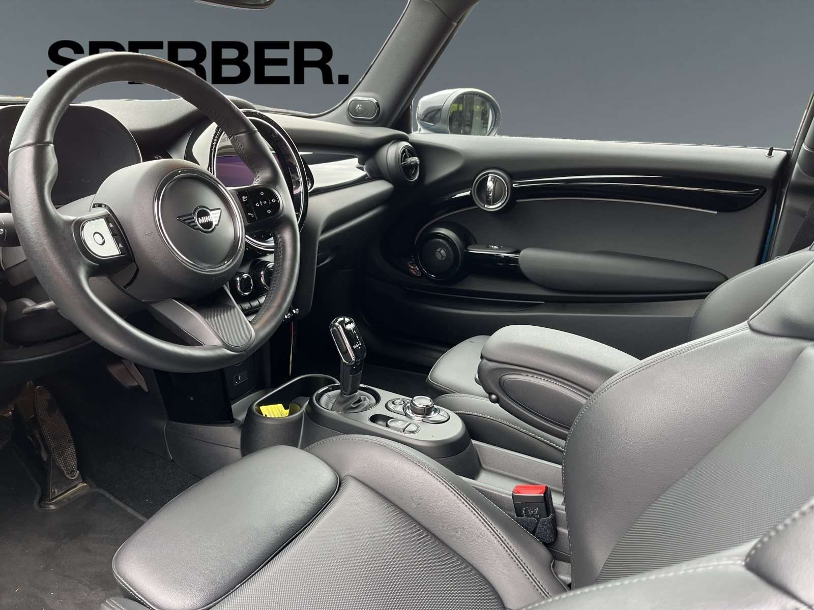 Fahrzeugbild eines MINI COOPER