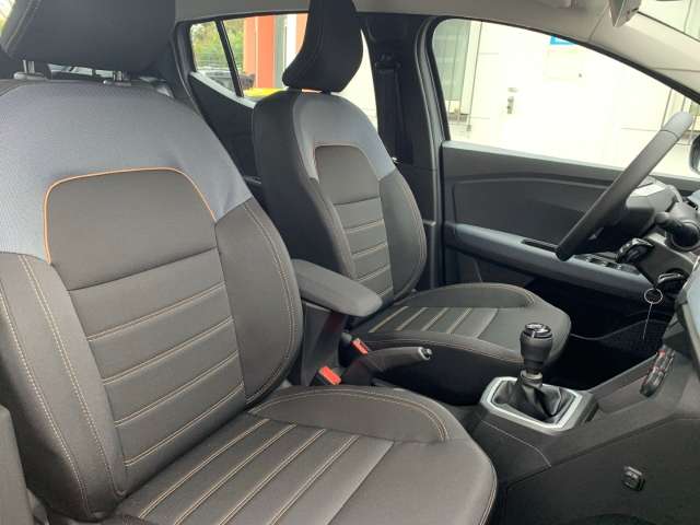 Fahrzeugbild eines Dacia Sandero