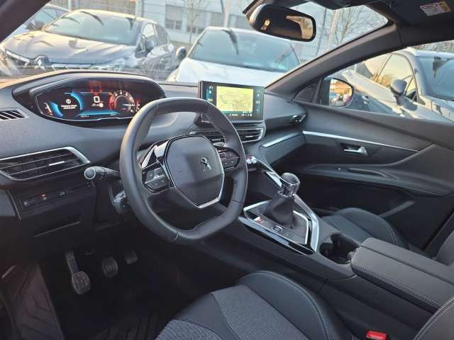 Fahrzeugbild eines Peugeot 3008