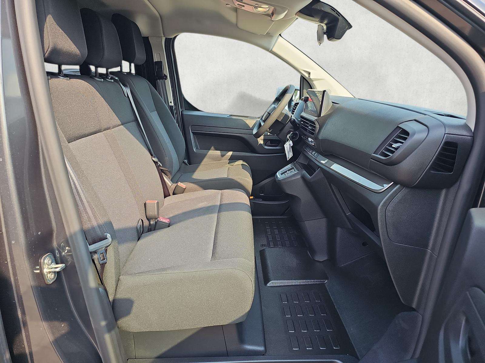 Fahrzeugbild eines Opel Vivaro