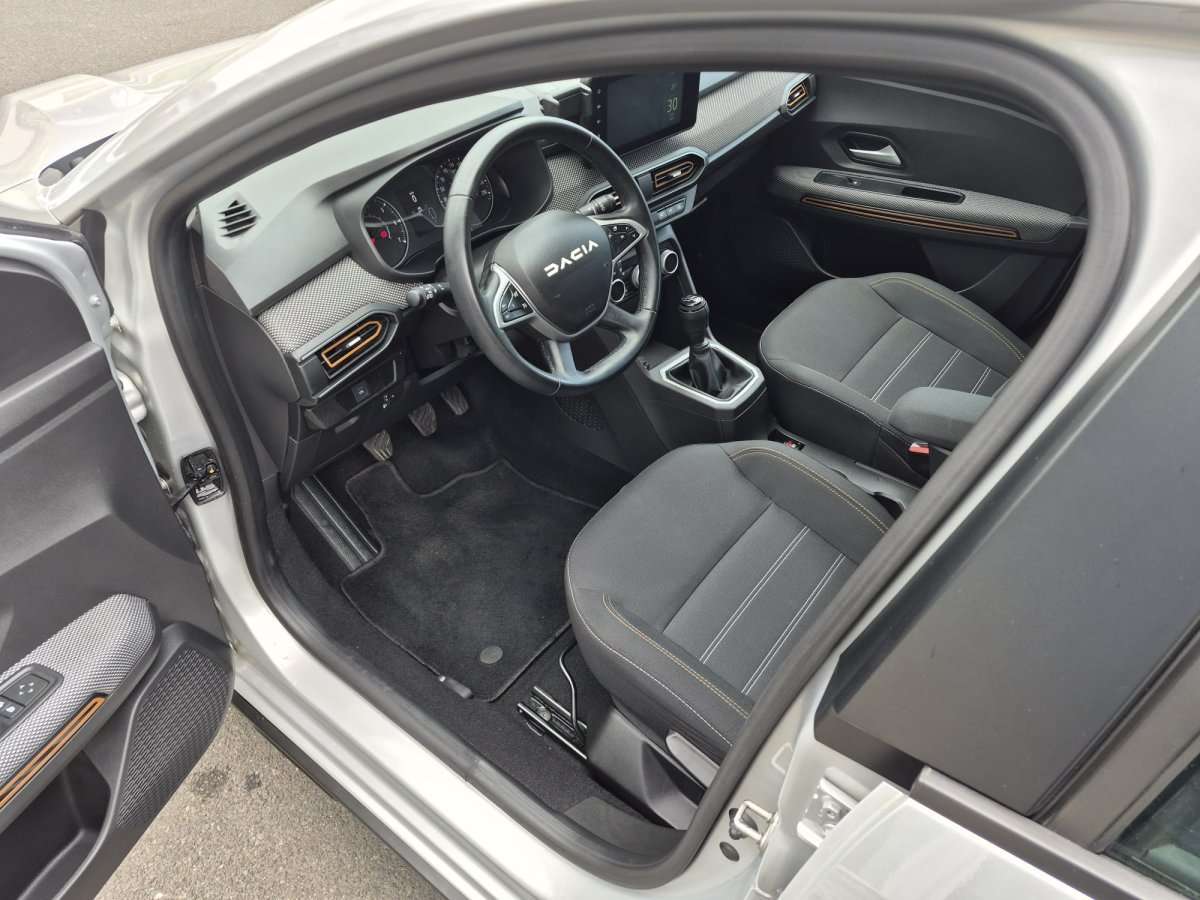 Fahrzeugbild eines Dacia Sandero