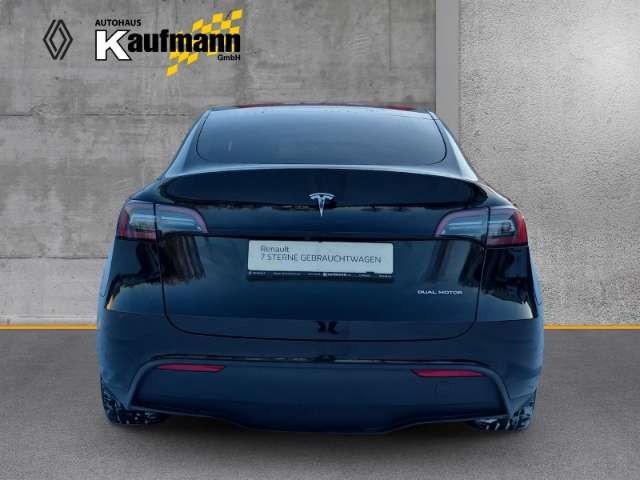 Fahrzeugbild eines TESLA Model Y