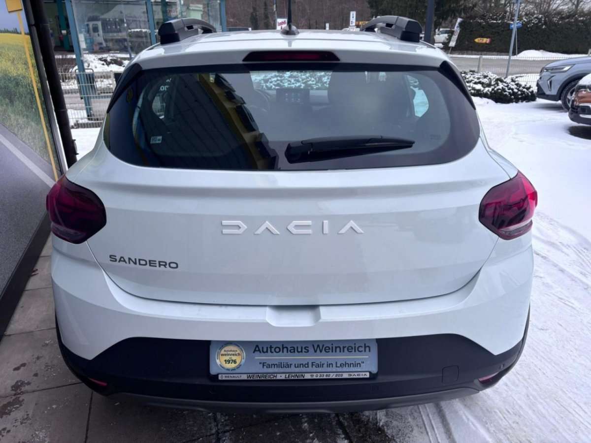 Fahrzeugbild eines Dacia Sandero