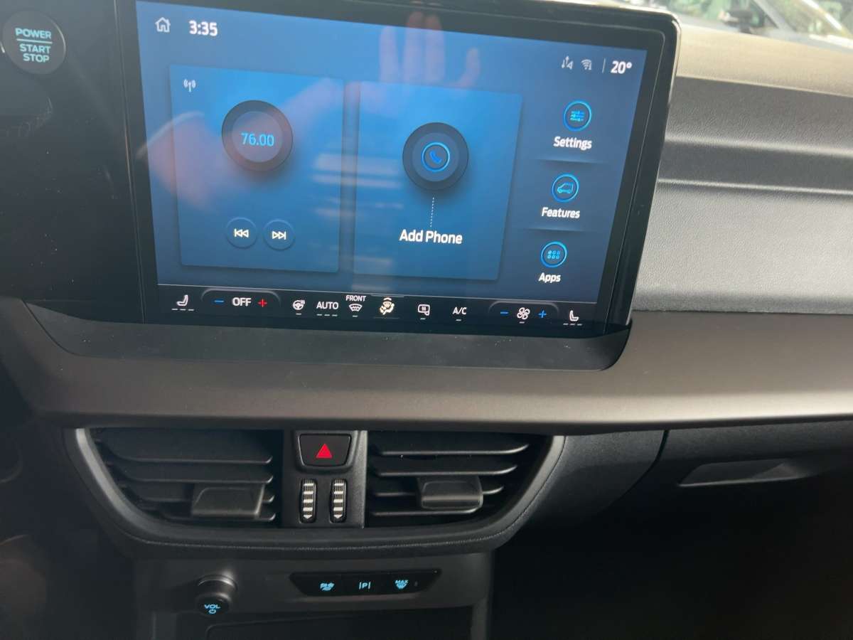 Fahrzeugbild eines Ford Transit Courier