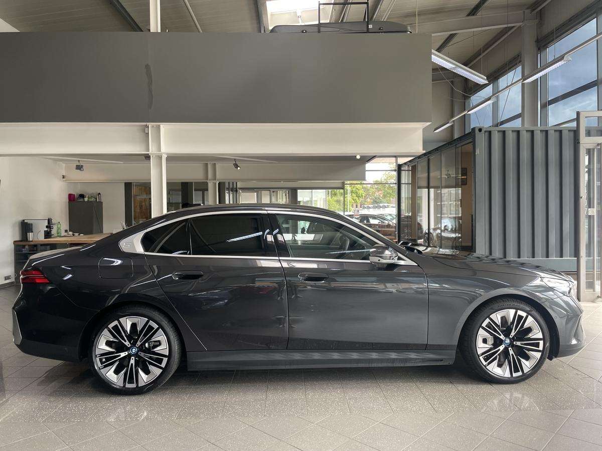 Fahrzeugbild eines BMW 5er-Reihe