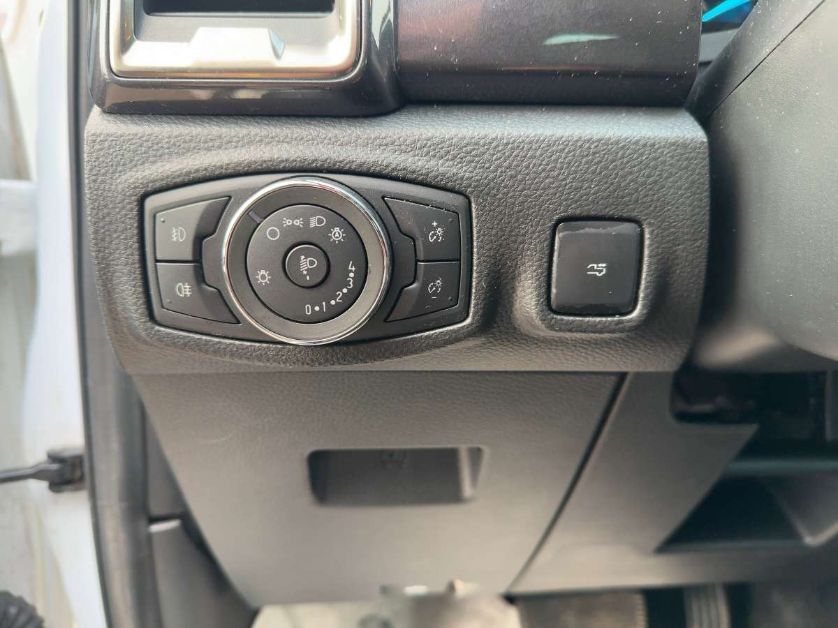 Fahrzeugbild eines Ford Ranger