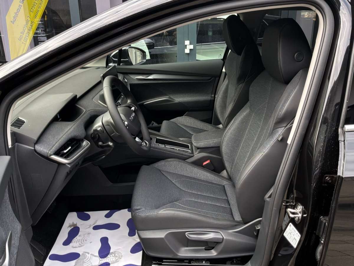 Fahrzeugbild eines Skoda ELROQ