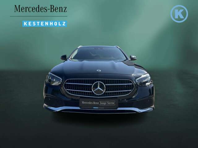 Fahrzeugbild eines Mercedes-Benz E-Klasse
