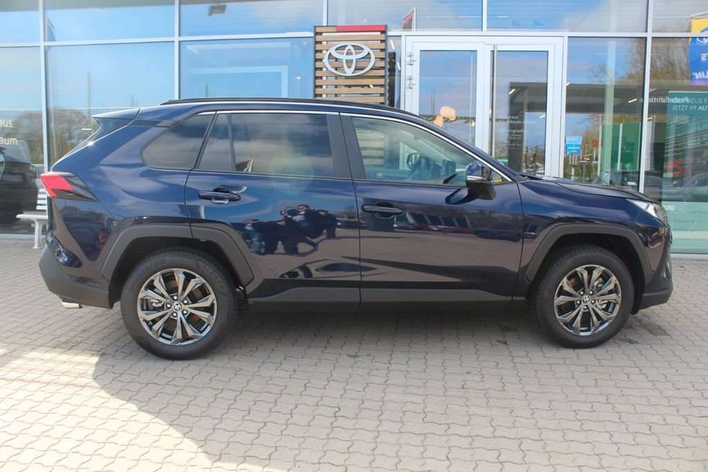 Fahrzeugbild eines Toyota RAV4