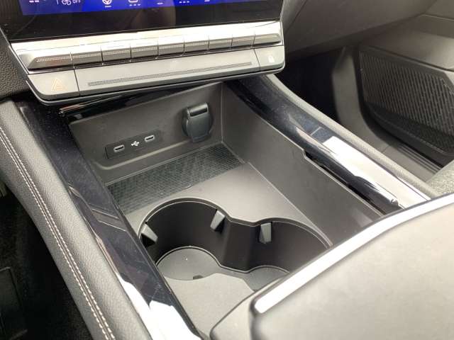Fahrzeugbild eines Renault Rafale