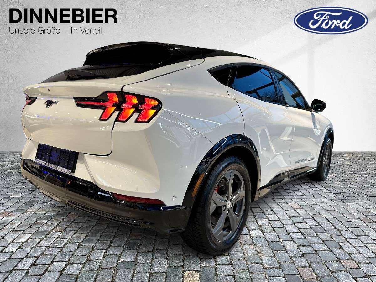 Fahrzeugbild eines Ford Mustang Mach-E