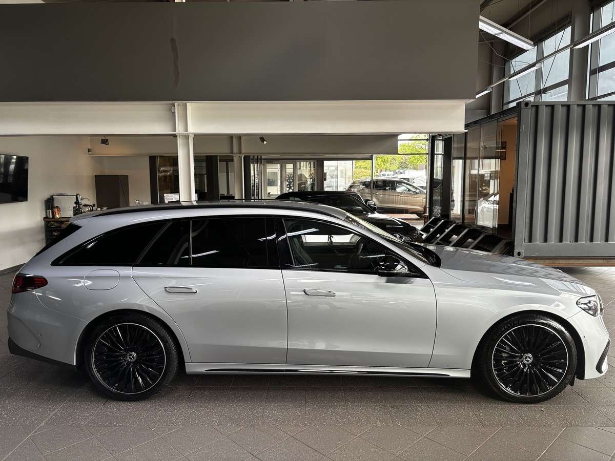 Fahrzeugbild eines Mercedes-Benz E-Klasse