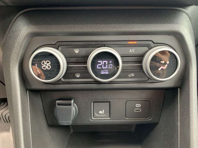 Fahrzeugbild eines Dacia Jogger