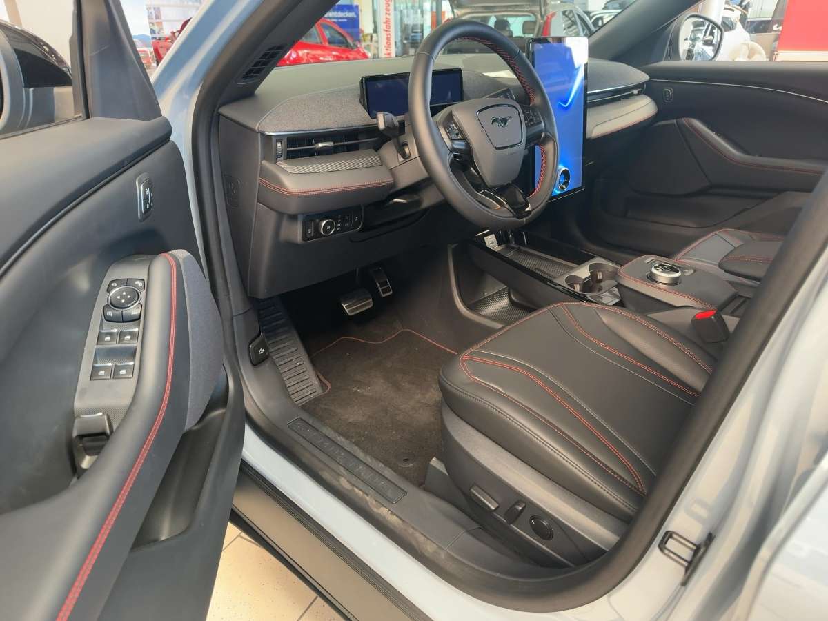 Fahrzeugbild eines Ford Mustang Mach-E