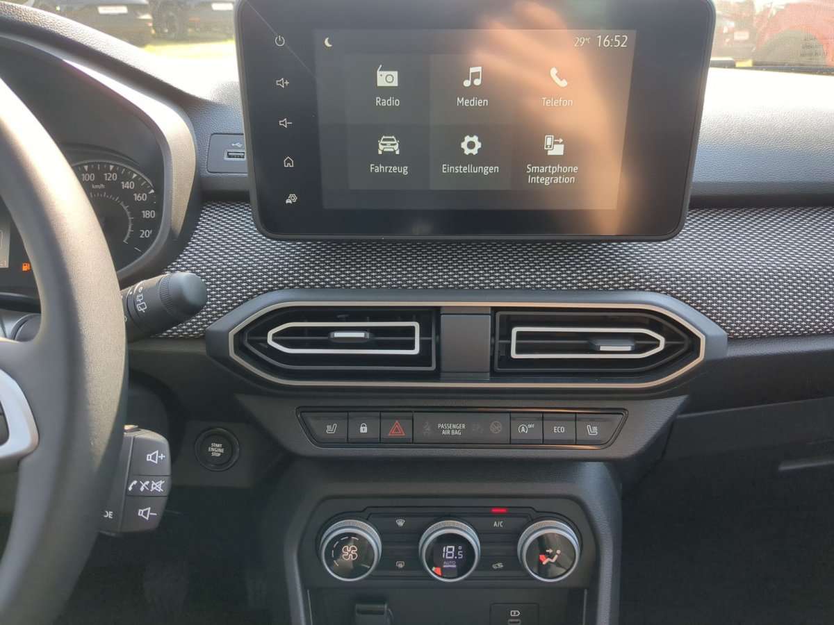 Fahrzeugbild eines Dacia Sandero