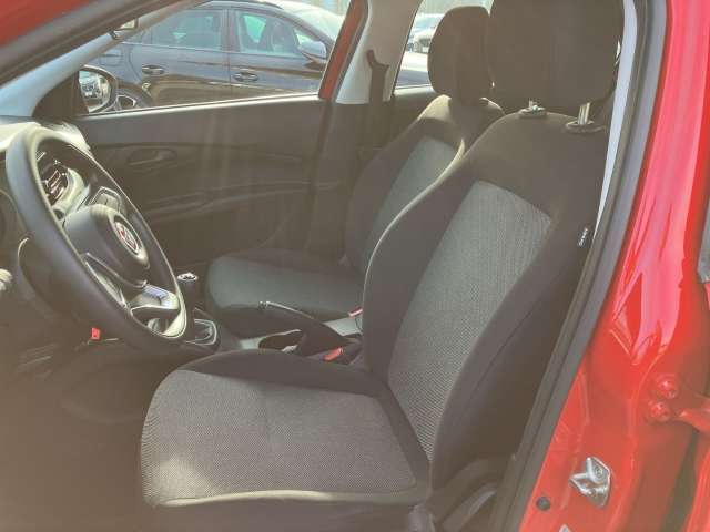 Fahrzeugbild eines Fiat Tipo