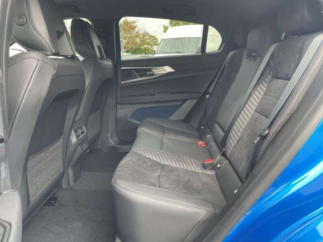 Fahrzeugbild eines Renault Rafale