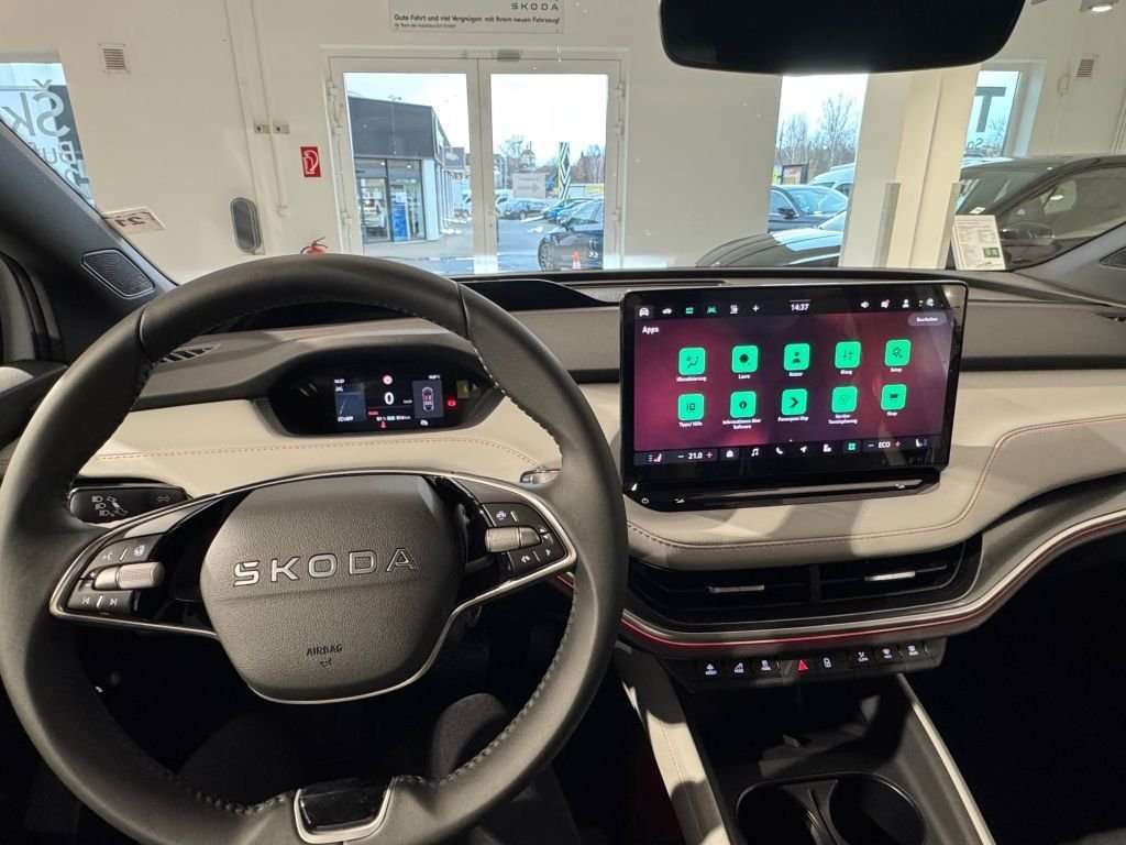 Fahrzeugbild eines Skoda ELROQ