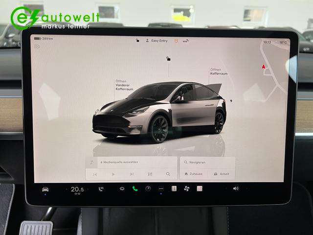 Fahrzeugbild eines TESLA Model Y